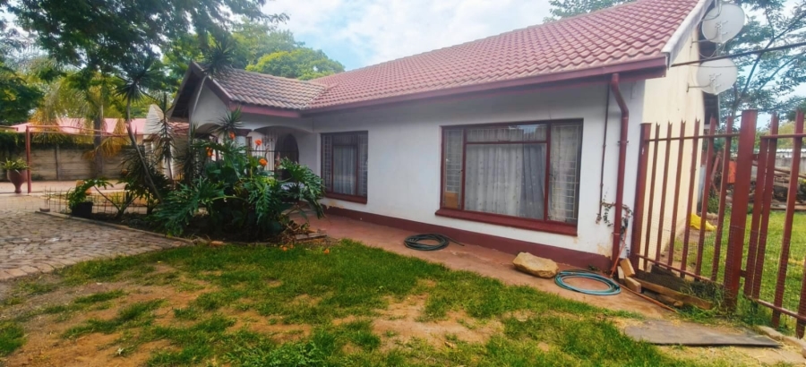 3 Bedroom Property for Sale in Oos Einde North West